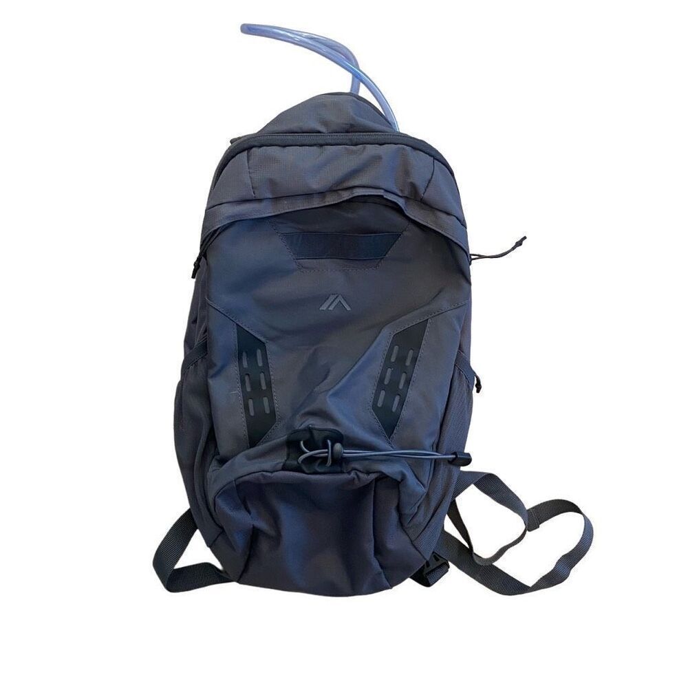Quest Hydration Backpack Black with Internal Water Bottle 2L
